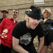 The Mahones Resmi